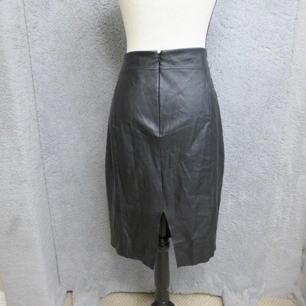 Express‎ Faux Leather Skirt Women 10 Black Chic Edgy Trendy Modern Sleek Moto